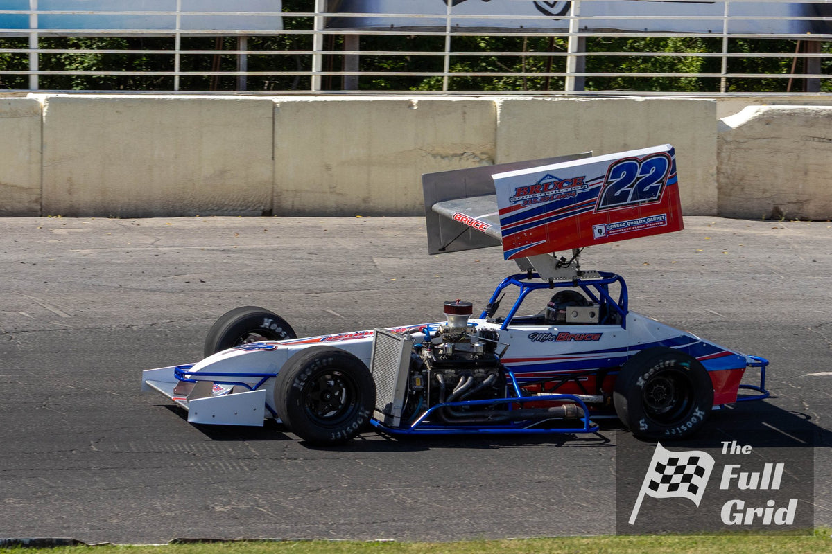 Mike Bruce — Car #22 — 350 Supermodified — Photo 1