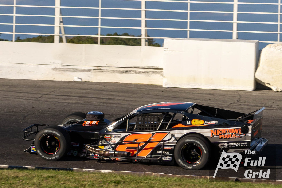 Tim Connolly — Car #4 — Whelen Modified — Photo 2
