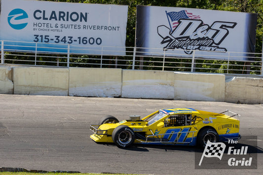 Jimmy Zacharias — Car #00 — Sportsman Modified — Photo 2