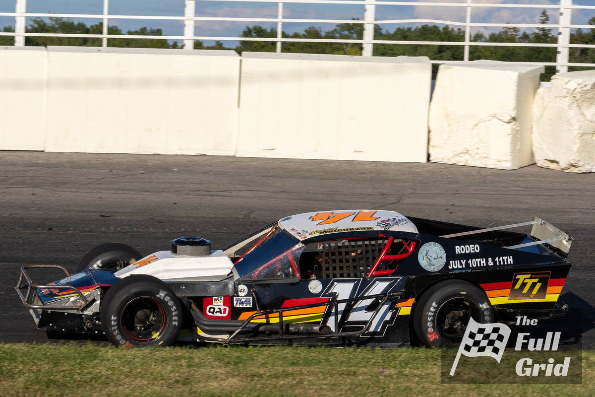 Ricky Knapp Jr. — Car #11 — Sportsman Modified — Photo 3
