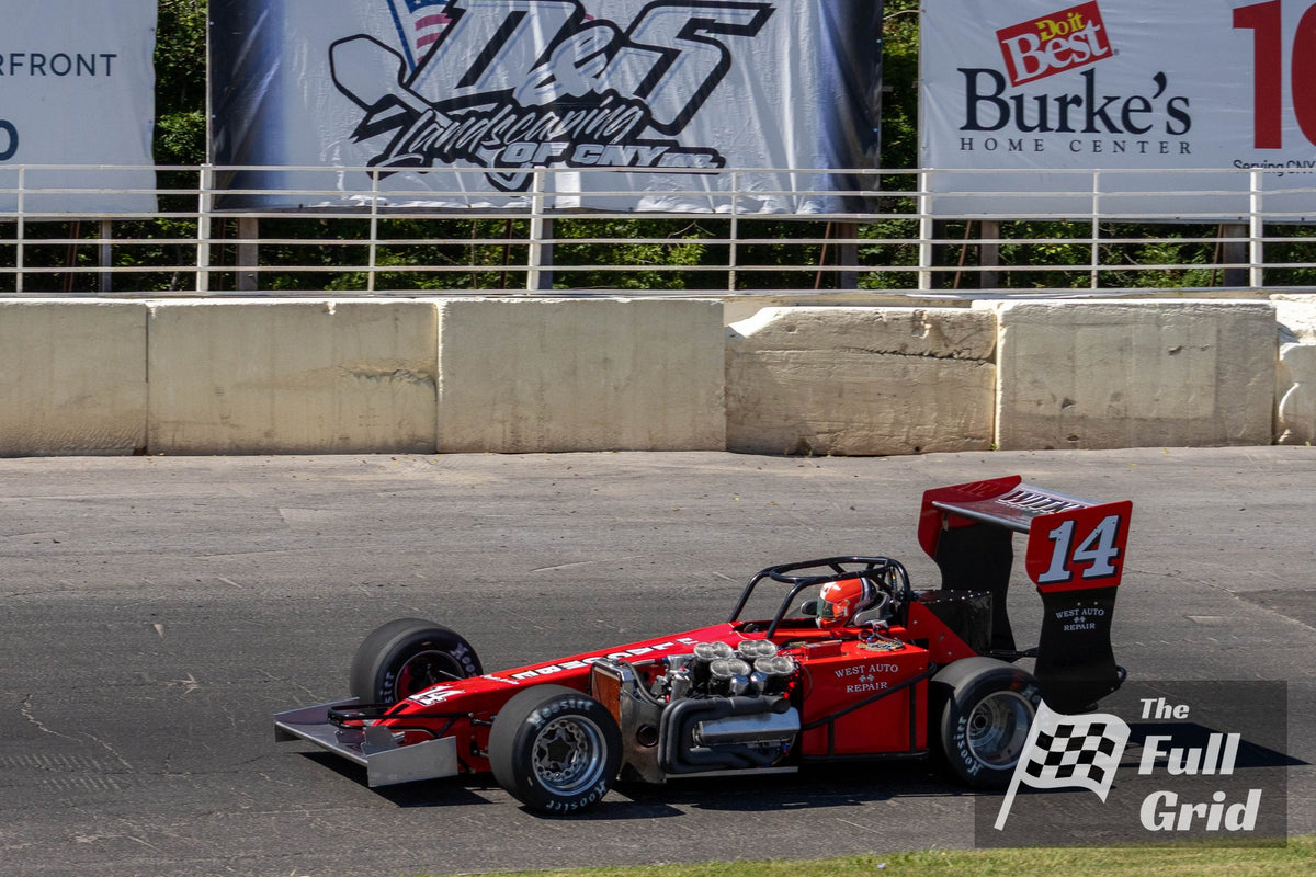 Jeffrey Battle — Car #14 — Supermodified — Photo 1